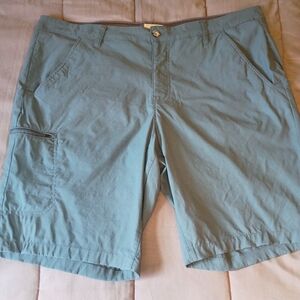 Weatherproof Blue Cargo Shorts for Versatile Style